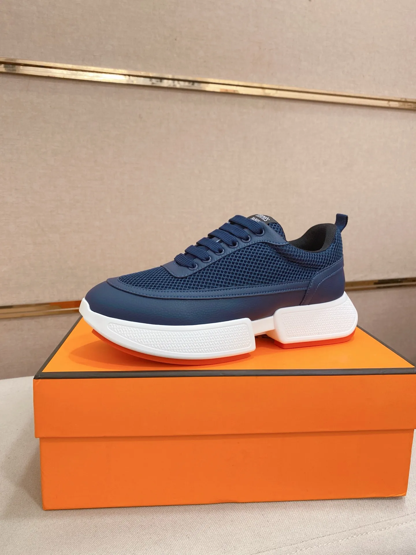 Men's clothing and shoes💰: 462💰《HERMES》【Classic Original Version】Hermès; Top 🔝 Purchasing Agency 🔍🔍Men's latest 🇺🇸 counters are on sale simultaneously, imported from Italy original ▲▲cowhide ▲▲ (high-end, extravagant and classy) ) Exquisite workmanship (Italian 🇮🇹 imported water-dyed 🐂 cowhide lining) sole: original sole provided by the original factory, ⚠️exclusive double-layer activity·TPR·rubber·combined molded outsole; super comfortable·wear-resistant·non-slip·environmental protection The real thing is more beautiful if you take the real thing (high quality, follow the order). You can enter and exit the counter at will * Number of yards: 38-44 (45 can be customized and cannot be returned or exchanged)